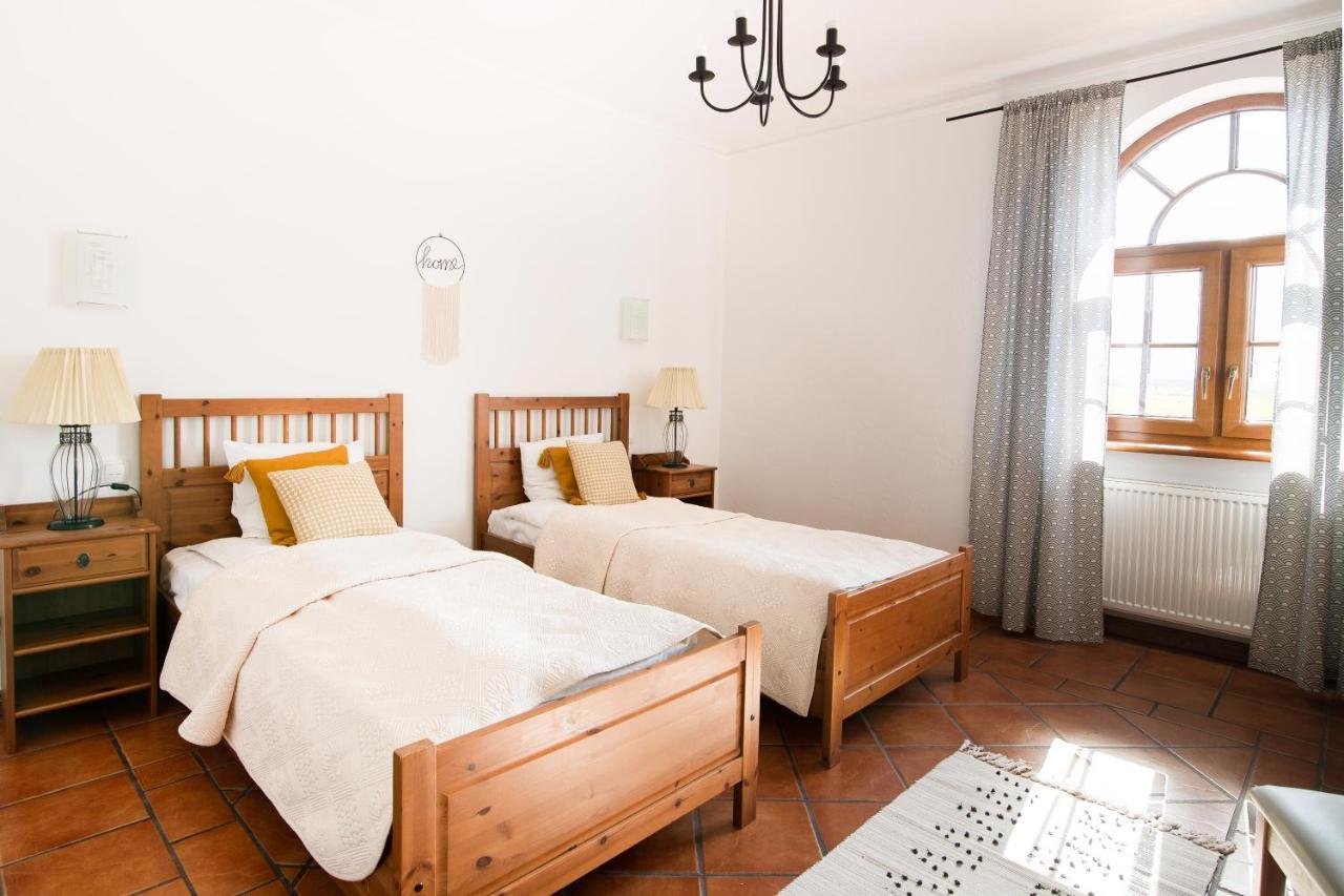 Hotel Lemoniada Lucmierz Экстерьер фото